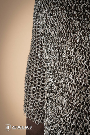 Roundring Riveted Chainmail Haubergeon 10 mm steel oiled